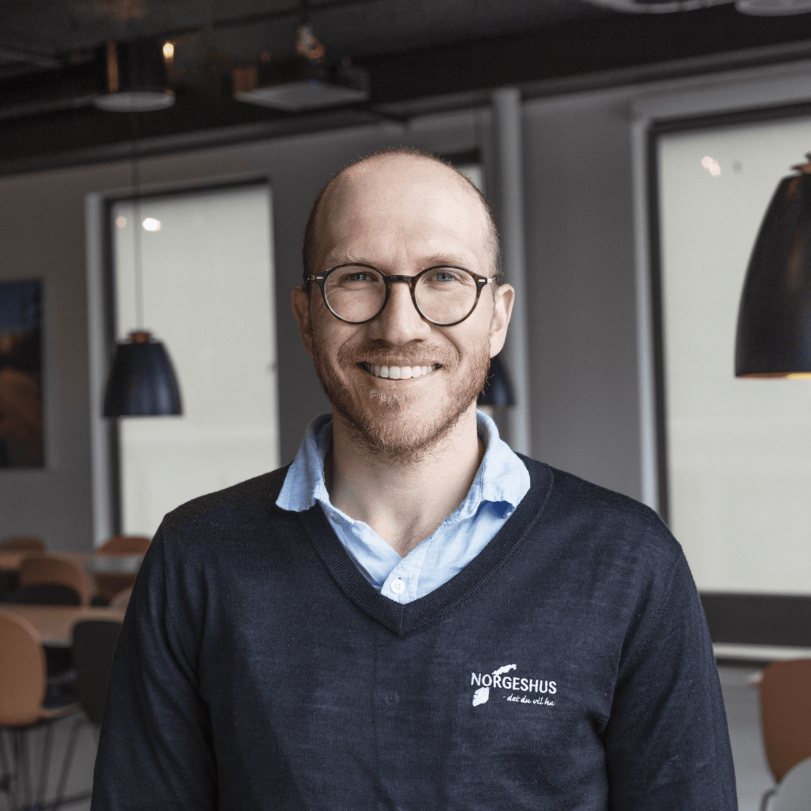 - Kraftpakken er først og fremst et energibesparende tiltak. Du kan spare vesentlig med energi til huset ditt. Noe som kommer godt med, spesielt når verden står foran en energikrise og strømprisene er høye, sier Toscher.